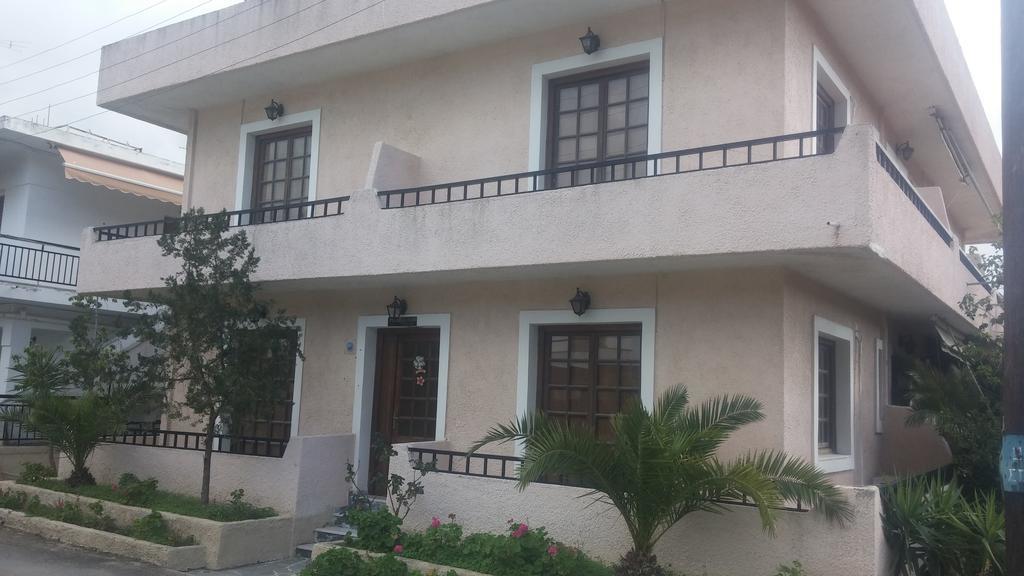 Aparthotel Philoxenia By Kyriakakou à Agia Marina  Extérieur photo